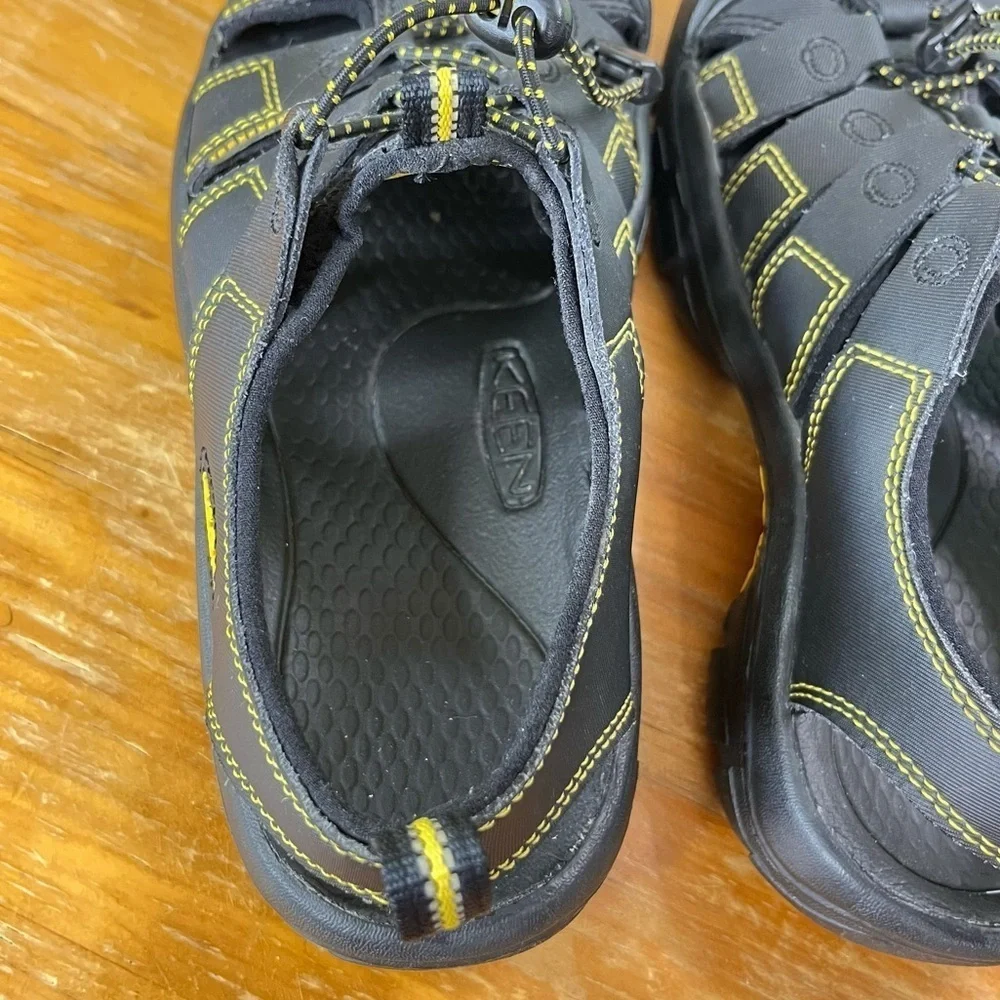 Keen Big Kids Newport H2 Nubuck Hybrid Sandals Waterproof Unisex